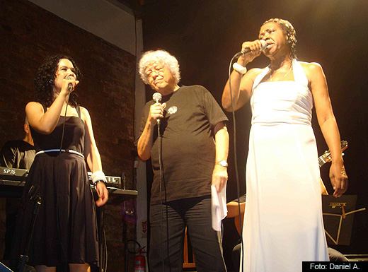 O AMOR É SIMPLESMENTE O RIDÍCULO DA VIDA